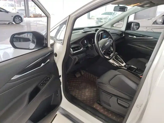 Maxus G50 — Фото автомобиля 15