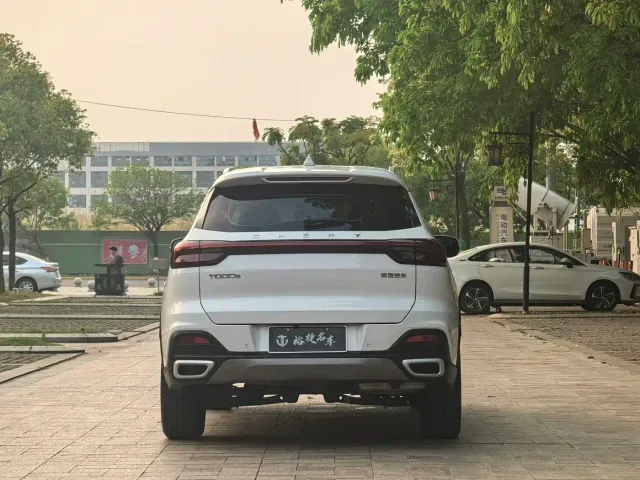 Chery Tiggo 8 — Фото автомобиля 6