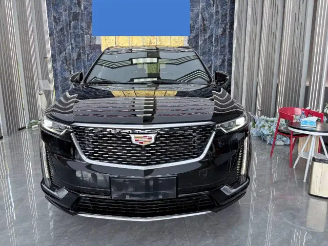 Фотография автомобиля — Cadillac XT6