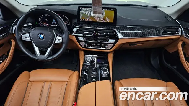 BMW 5 Series G30 — Фото автомобиля 10