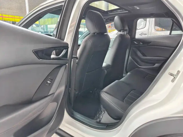 Mazda CX-4 — Фото автомобиля 16