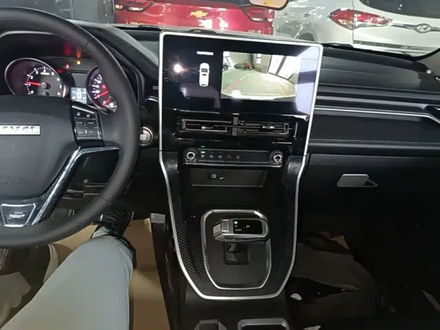 Haval M6 — Фото автомобиля 12