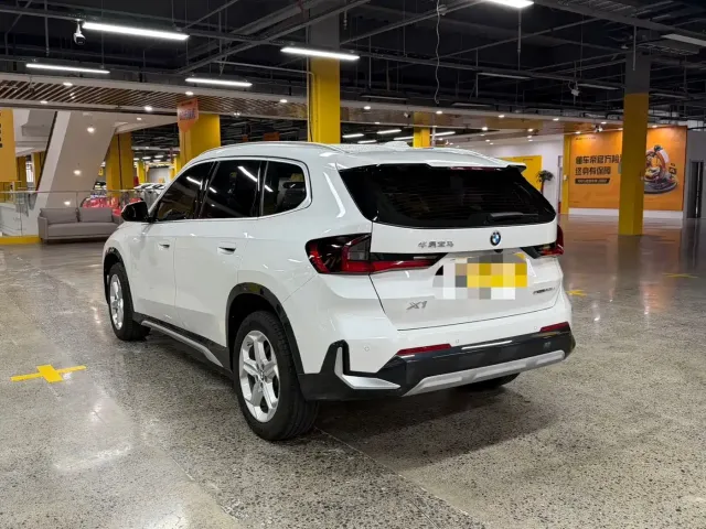 BMW BMW X1 2023 sDrive20Li X Design Package — Фото автомобиля 2