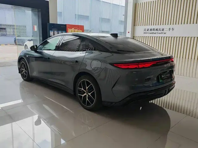 BYD Han L — Фото автомобиля 5