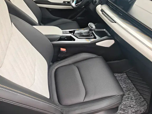 Geely Emgrand L — Фото автомобиля 14