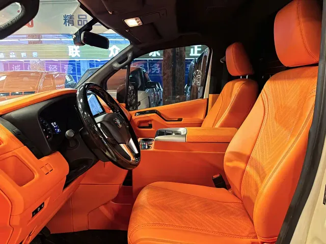 Toyota HIACE — Фото автомобиля 11