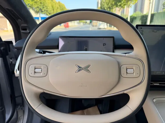 Xpeng P7+ — Фото автомобиля 12