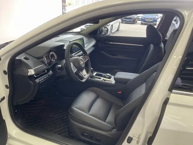 Nissan Teana — Фото автомобиля 13