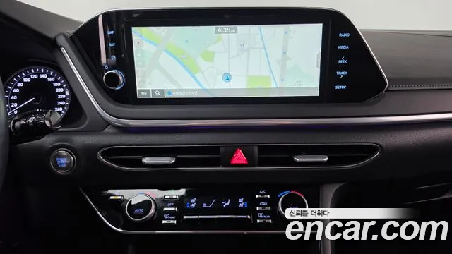 Hyundai Sonata — Фото автомобиля 19