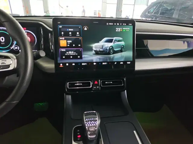 GAC Trumpchi GS8 — Фото автомобиля 12