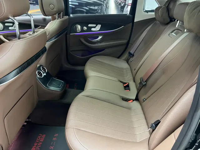 Mercedes-Benz E-Class — Фото автомобиля 10