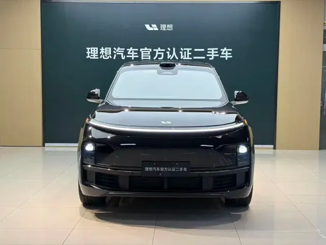Li Auto L9 — Фото автомобиля 2