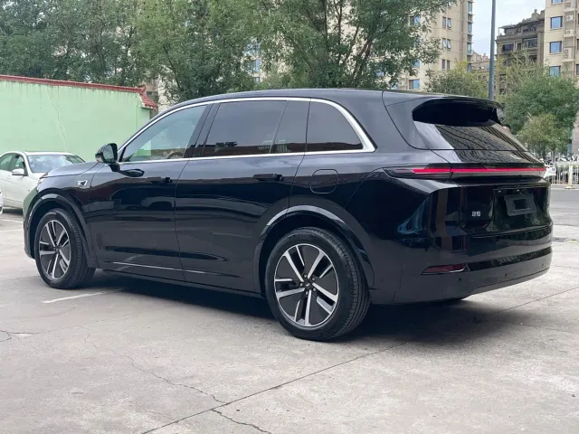 Li Auto L7 — Фото автомобиля 6