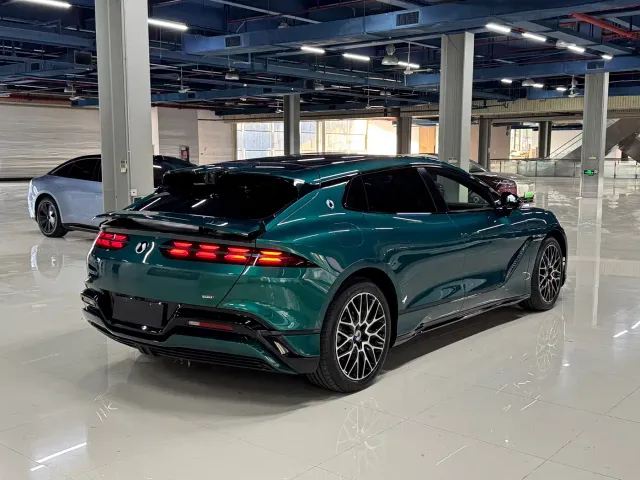 Denza Z9GT — Фото автомобиля 6
