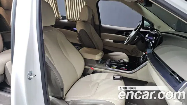 Kia Canival Carnival 4 поколение Бензин 7 мест Hi-Limousine — Фото автомобиля 22