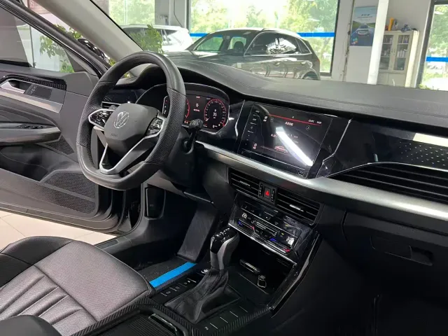 Volkswagen Passat — Фото автомобиля 13
