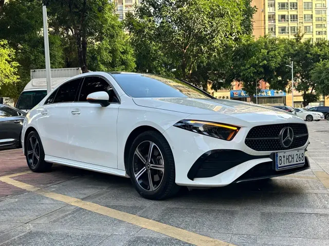 Mercedes-Benz A-Class — Фото автомобиля 3