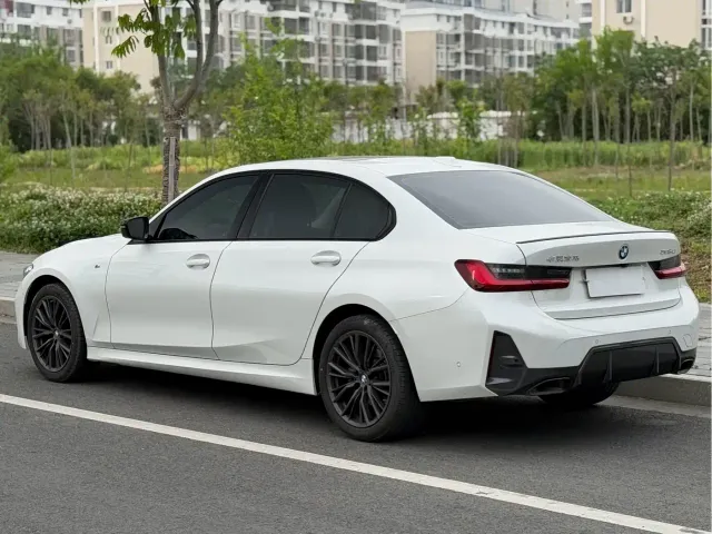 BMW 3 Series — Фото автомобиля 14