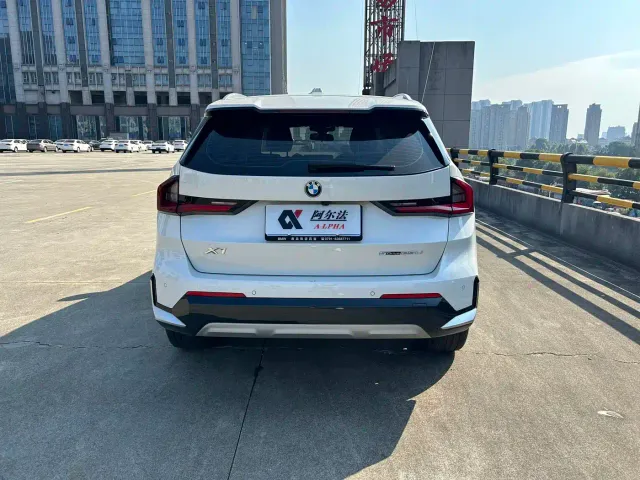 BMW X1 — Фото автомобиля 5