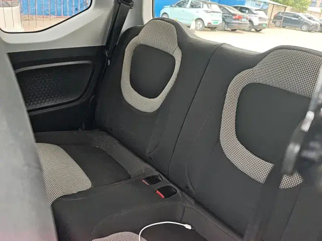 Wuling Hongguang Mini EV — Фото автомобиля 11