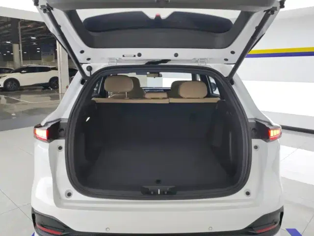 Changan CS75 Plus — Фото автомобиля 4