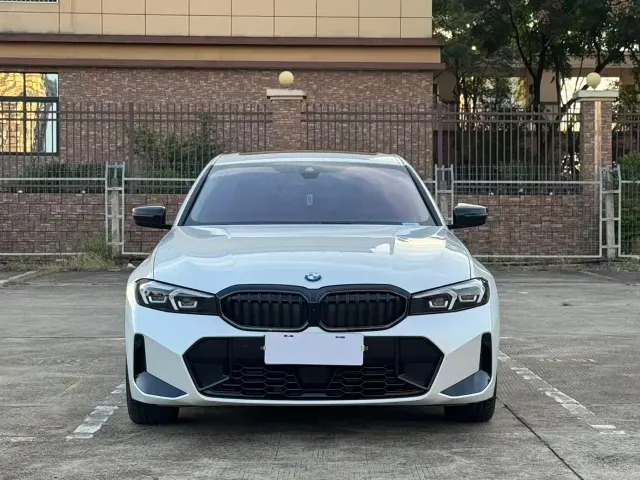 BMW 3 Series — Фото автомобиля 2