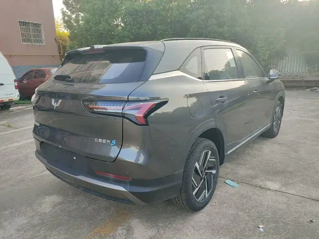 Wuling Starlight S — Фото автомобиля 6