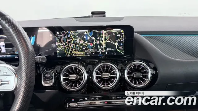 Mercedes-Benz GLA-Class — Фото автомобиля 16
