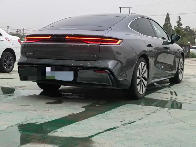 Geely Galaxy E8 — Фото автомобиля 9