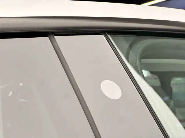 Tesla Model Y — Фото автомобиля 7