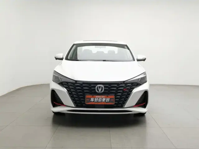 Changan Eado — Фото автомобиля 3