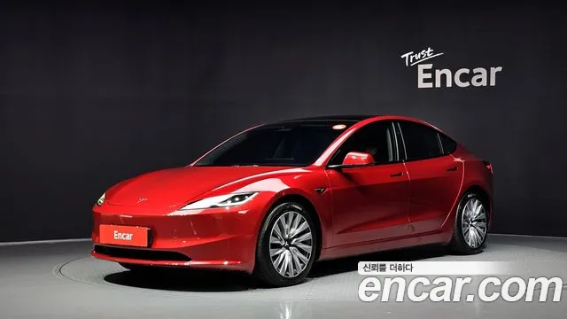 Фотография автомобиля — Tesla Model 3