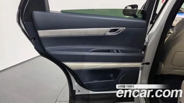 Genesis GV80 — Фото автомобиля 14