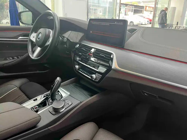 BMW 5 Series — Фото автомобиля 18