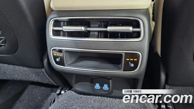 Genesis GV70 — Фото автомобиля 18