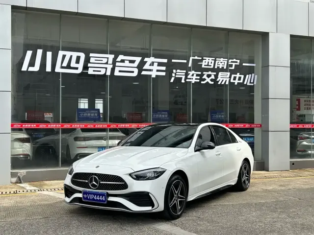 Фотография автомобиля — Mercedes-Benz C-Class