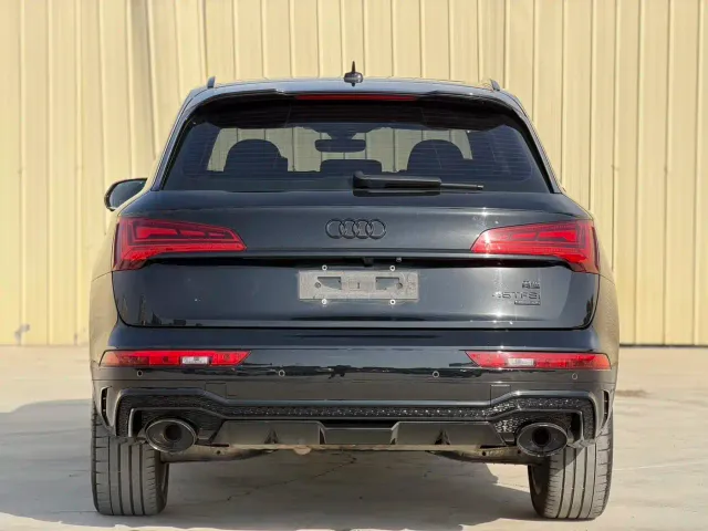 Audi Q5L — Фото автомобиля 5