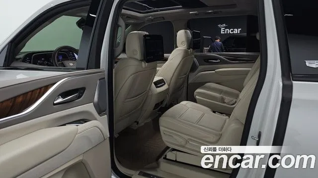 Cadillac Escalade Escalade 5 поколение — Фото автомобиля 12