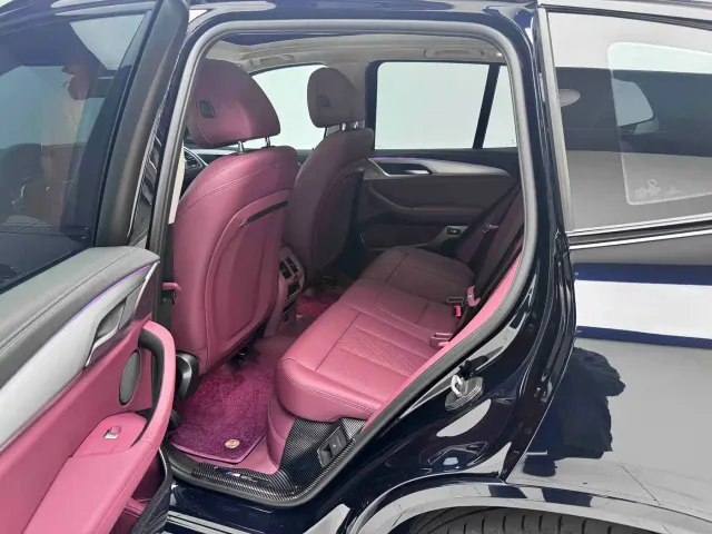 BMW iX3 — Фото автомобиля 6