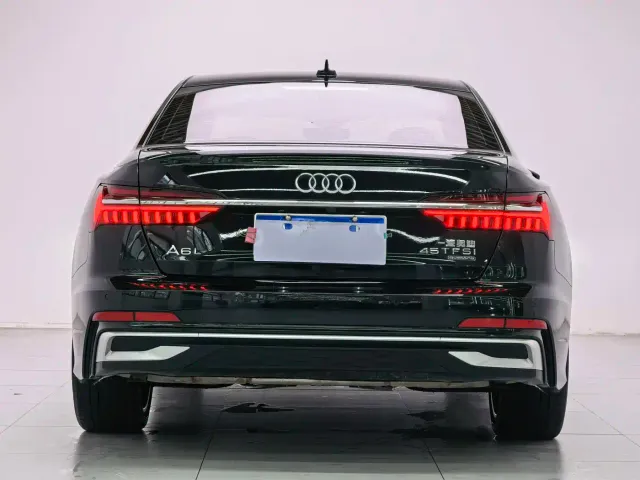 Audi A6L — Фото автомобиля 5