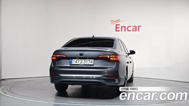 Volkswagen Jetta — Фото автомобиля 4