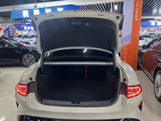 Xiaomi SU7 — Фото автомобиля 20