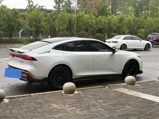 Changan UNI-V — Фото автомобиля 4