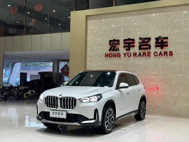 Фотография автомобиля — BMW X1