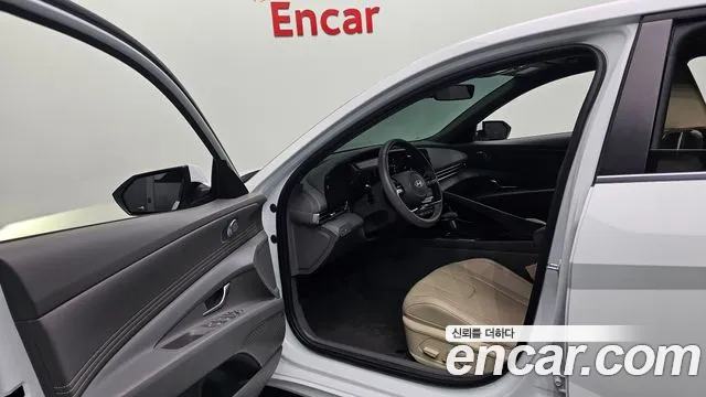 Hyundai Avante CN7 — Фото автомобиля 10