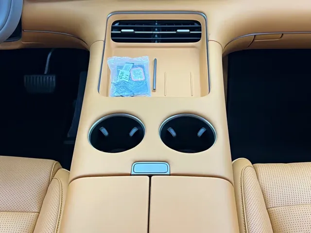 IM Motors LS8 — Фото автомобиля 26