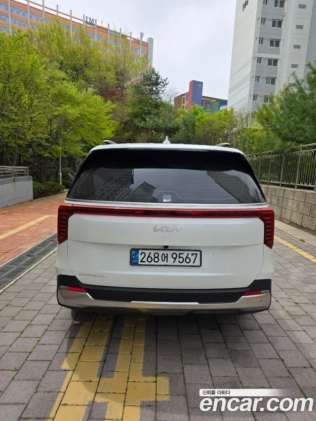 Kia Carnival 4th Gen — Фото автомобиля 4
