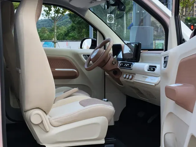 Wuling Hongguang Mini EV — Фото автомобиля 15
