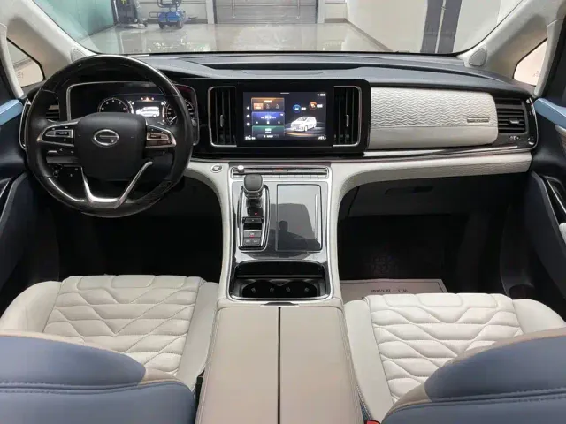 GAC Trumpchi M8 — Фото автомобиля 13