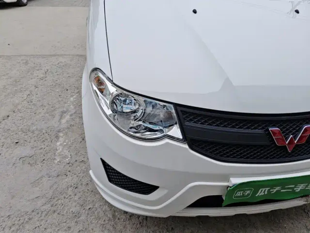 Wuling Hongguang — Фото автомобиля 7